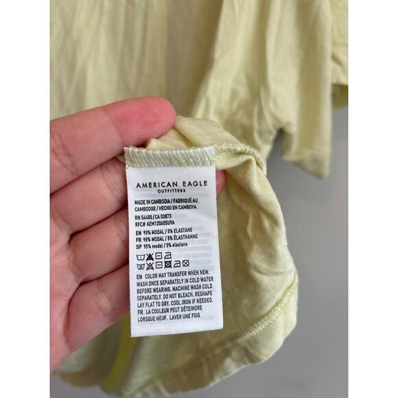 NWT American Eagle Soft & Sexy V-Neck T-Shirt Like Green Size Large - Picture 3 of 4